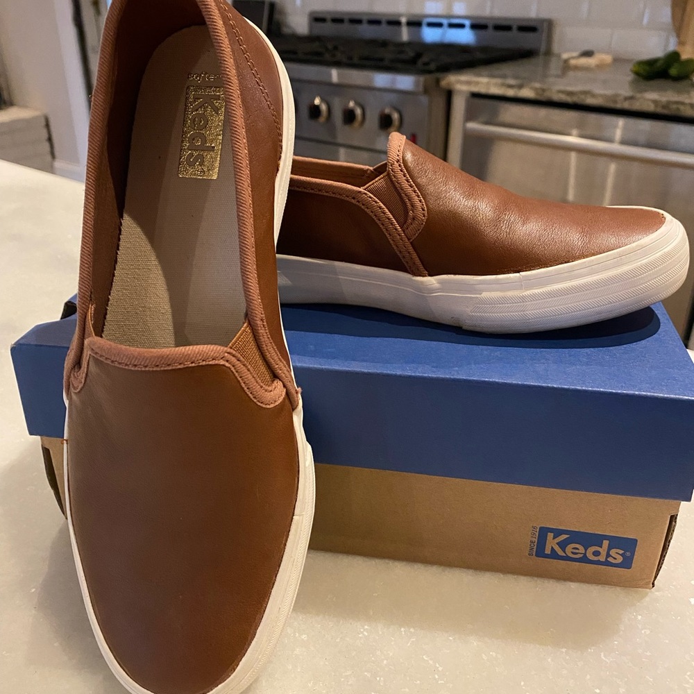 Keds leather cognac shoes. Size 7